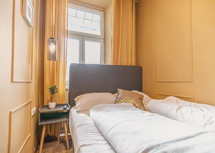 Budget & Comfy 4 Private In Shared Apt, Close To Westbahnhof Viyana