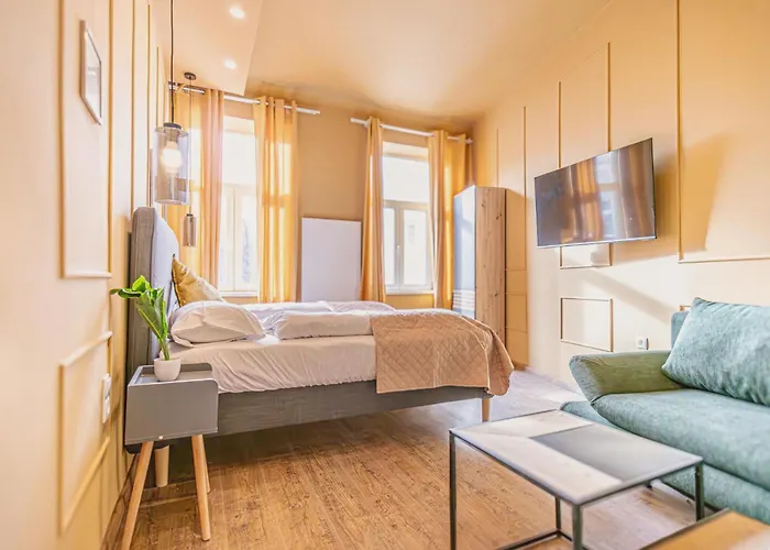 Budget & Comfy 4 Private In Shared Apt, Close To Westbahnhof *