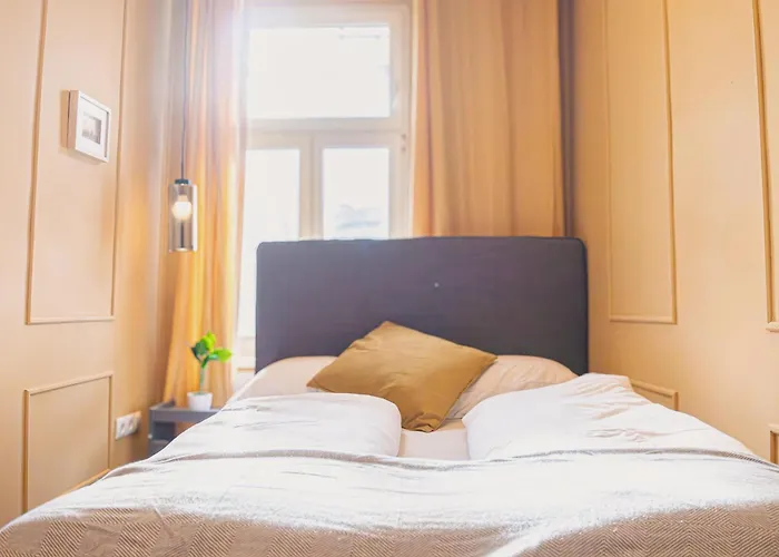 Budget & Comfy 4 Private In Shared Apt, Close To Westbahnhof