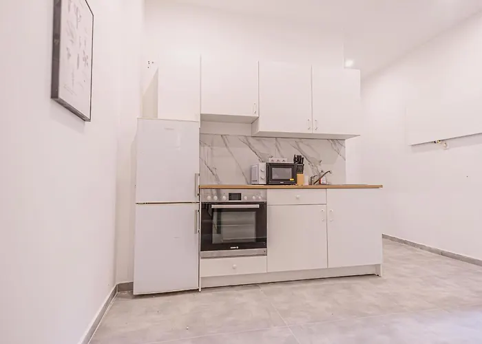 Daire Budget & Comfy 4 Private In Shared Apt, Close To Westbahnhof
