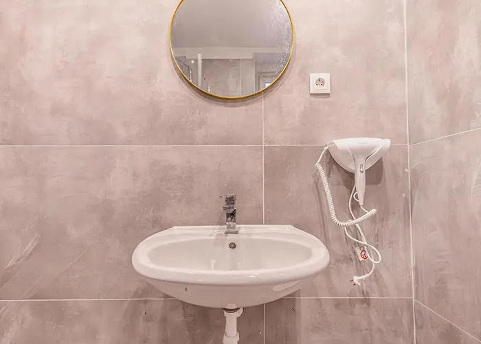 Apartment Budget & Comfy 4 Private In Shared Apt, Close To Westbahnhof *
