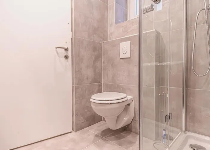 Apartment Budget & Comfy 4 Private In Shared Apt, Close To Westbahnhof